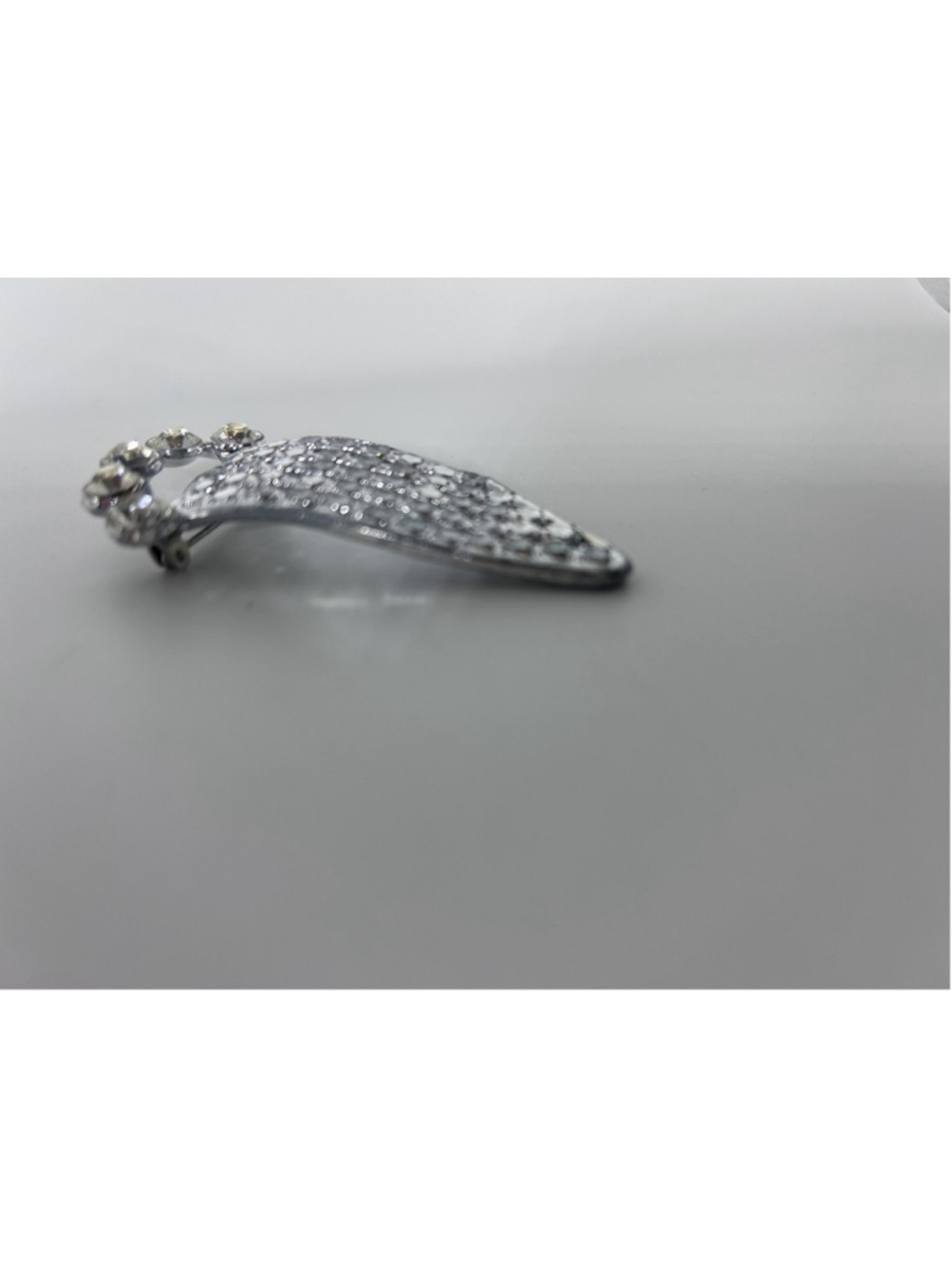 Brooch Silver Tone Rhinestone Pave Tapered Bar Abstract Statement Pin Jewelry - Picture 3 of 6